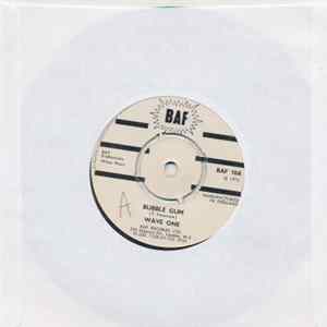 Wave One - Bubble Gum / Heart Ache flac