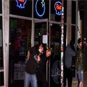 Stiff Middle Fingers - At The Scene Of The Crime flac